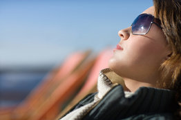 Winter sun exposure: tanning safely on vacation